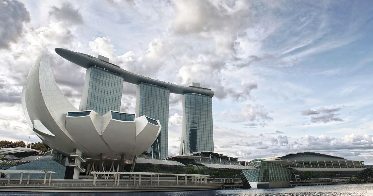 当一个地处“十字路口”的艺术生态靠近聚光灯