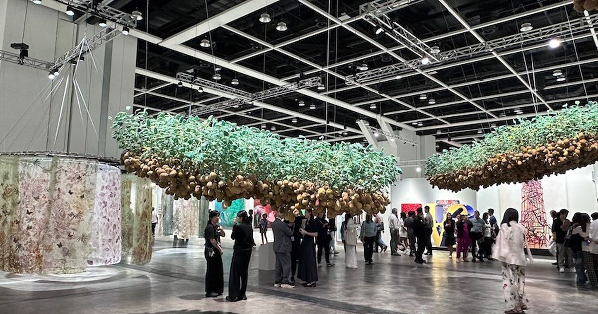 香港巴塞尔：“确定”会涨的艺术“尖货”受追捧