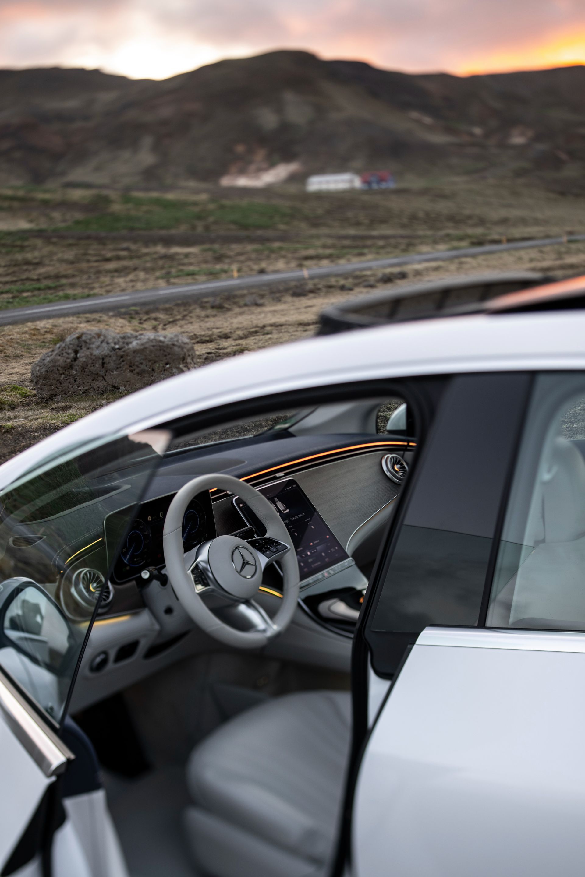 The central touchscreen and 13in driver info screen