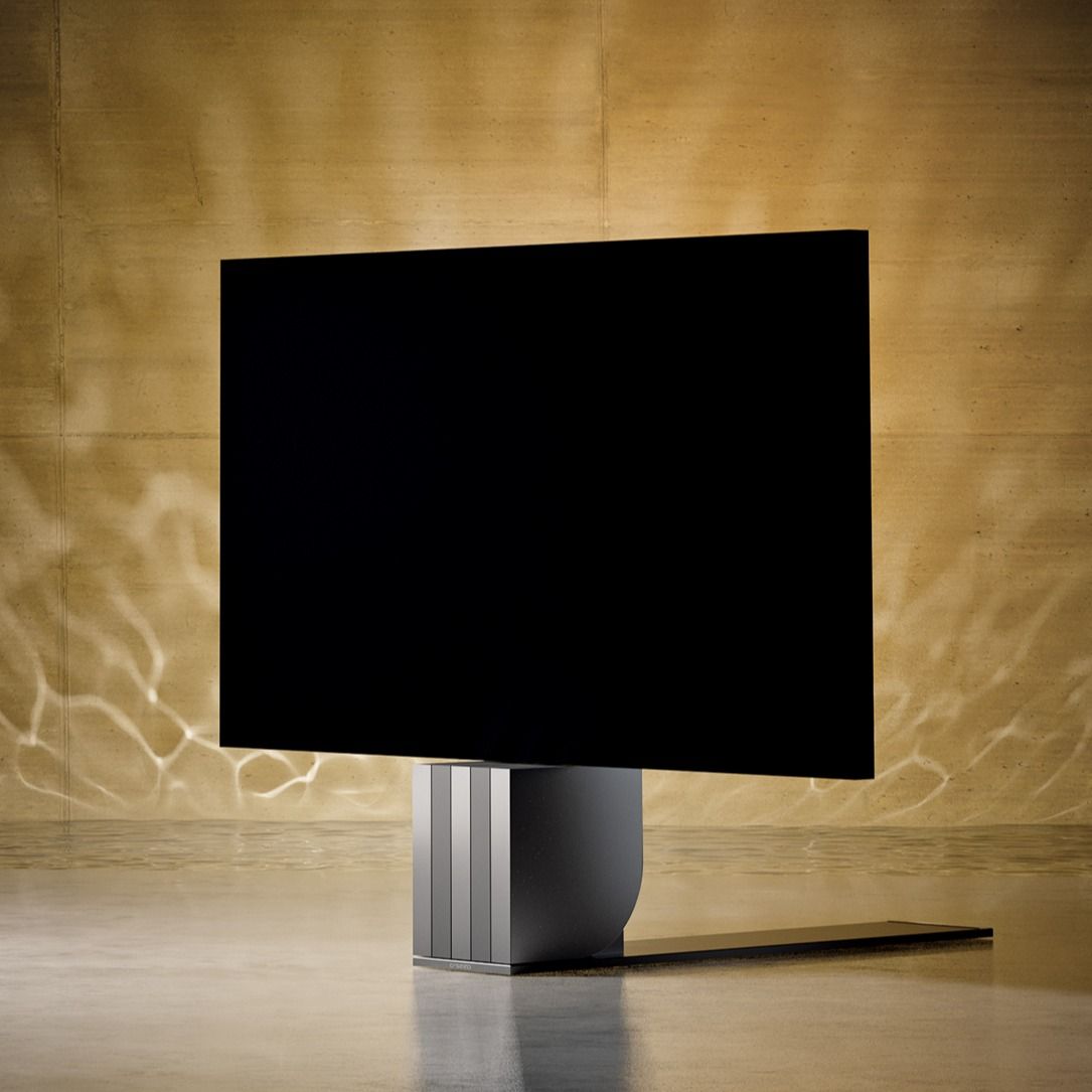 The N1 unfolds into a 103in, 137in or 165in television